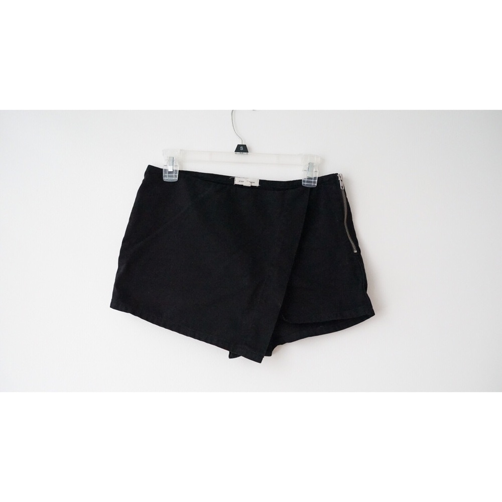 Half Skort